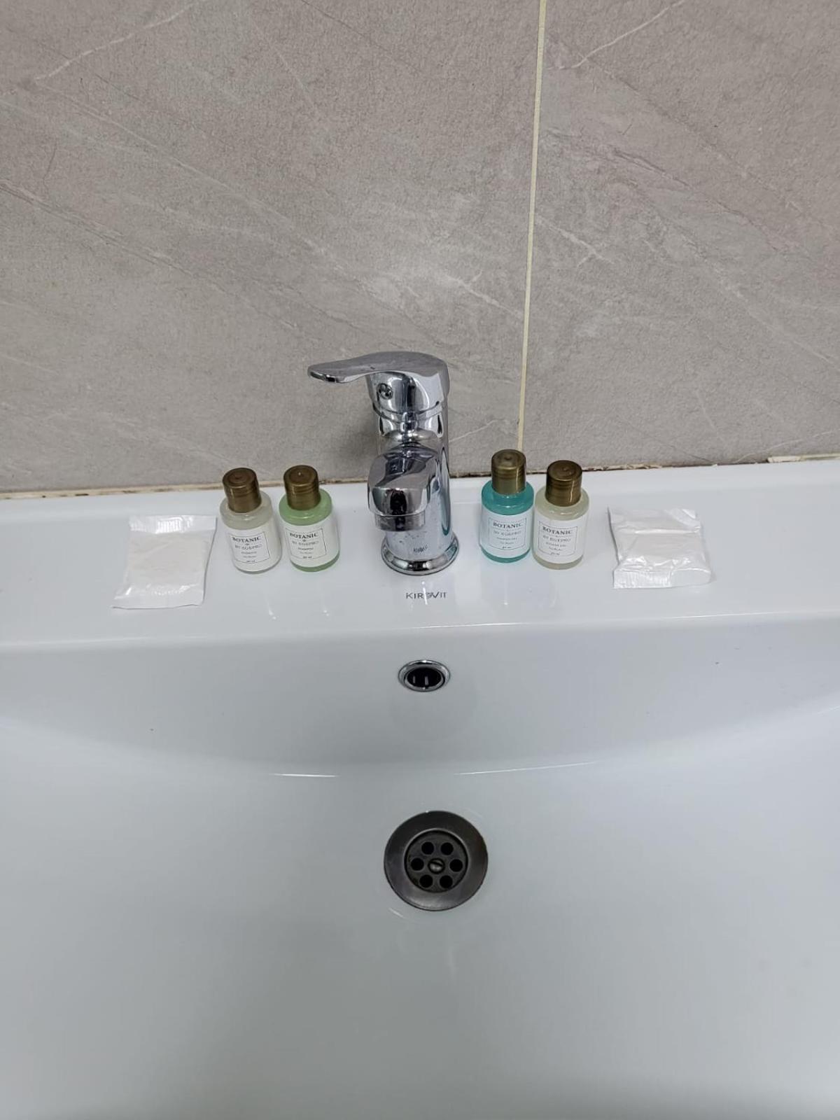 Jupiter Baku -Halal Hotel ภายนอก รูปภาพ